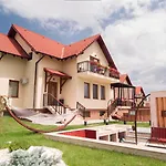 Roots Villa Sequoia
